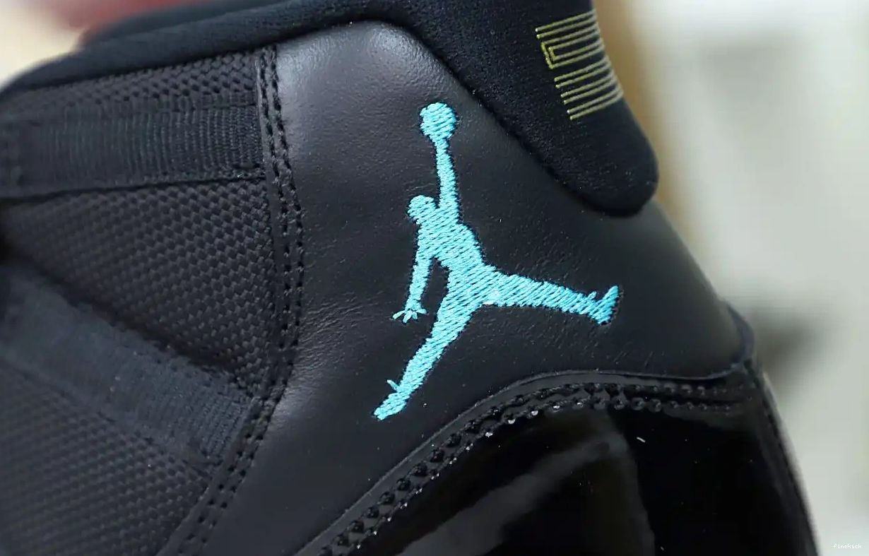 JORDAN GAMMA BLUE AIR RETRO 11 0402